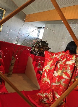 nikaiwakukimono
